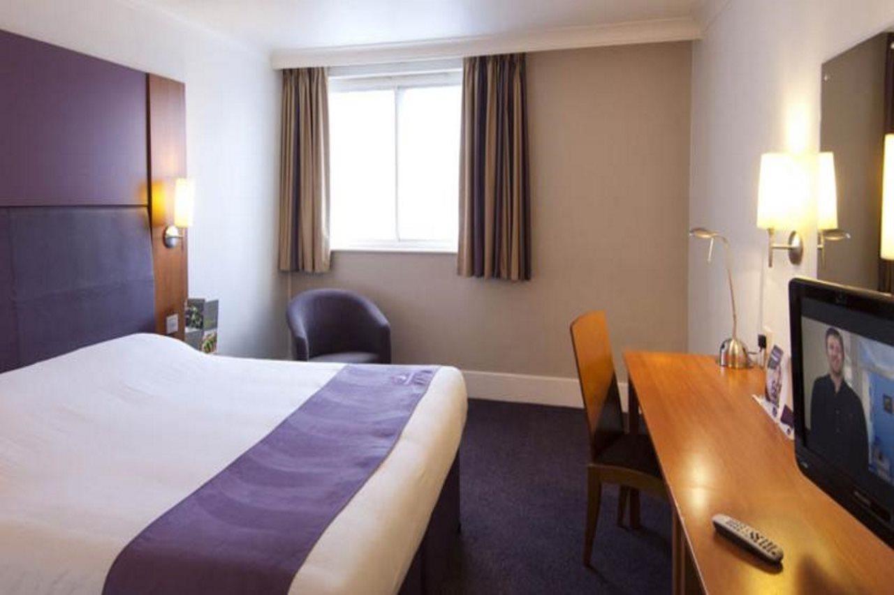 Premier Inn Edinburgh East Esterno foto
